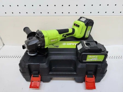 УШМ аккумуляторная бесщеточная Smart, 125мм 21В, 4Ач, 2 акб черный кейс УШМ аккумуляторная бесщеточная Smart, 125мм 21В, 4Ач, 2 акб черный кейс